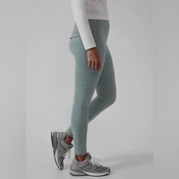 NWT Size Xsm Athleta Delancey Moto Tight - Picture 1 of 5